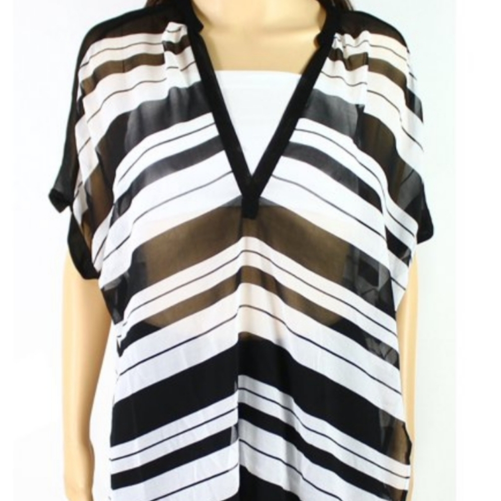 Nordstrom Trouve black and white striped v-neck top large